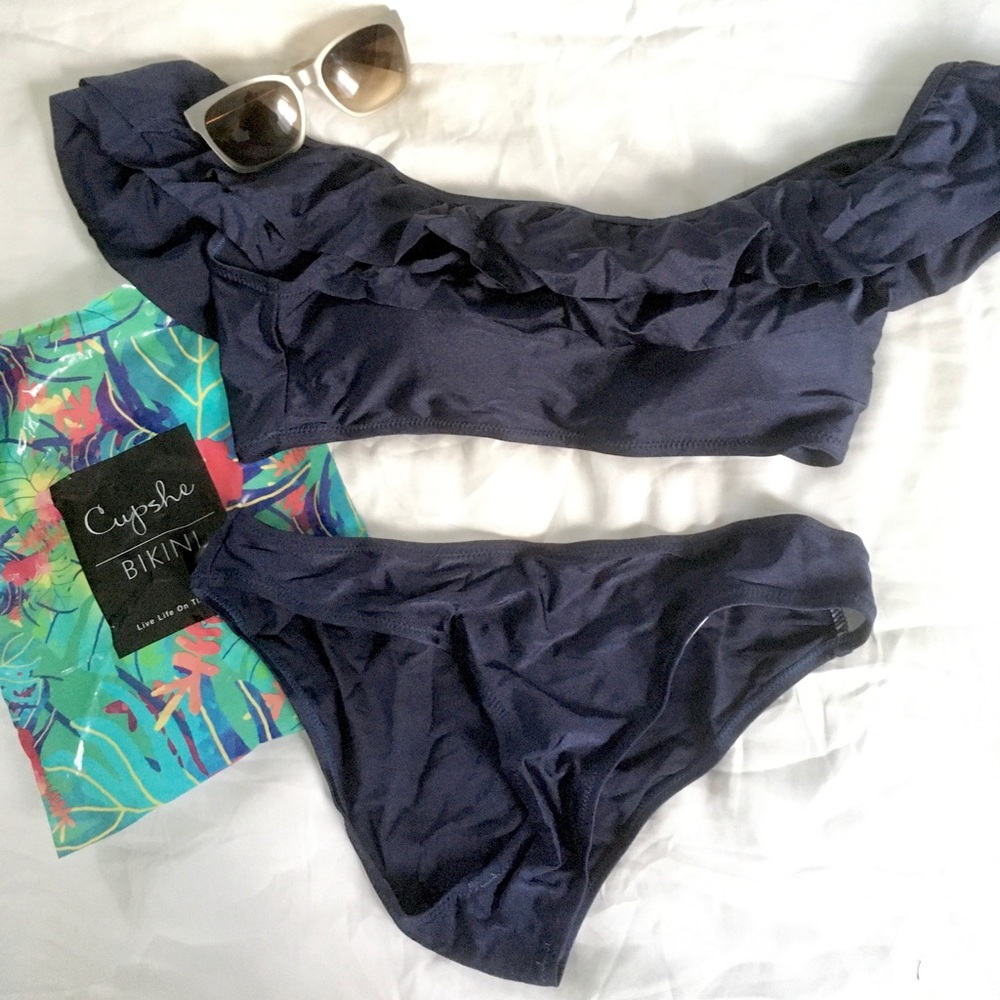 Cupshe Off-the-Shoulder crop top bikini, NWT